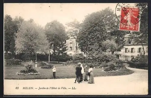 AK Melun, Jardin de l`Hôtel de Ville