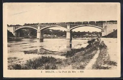 AK Melun, Le Pont du Mée avec train traversant la rivière
