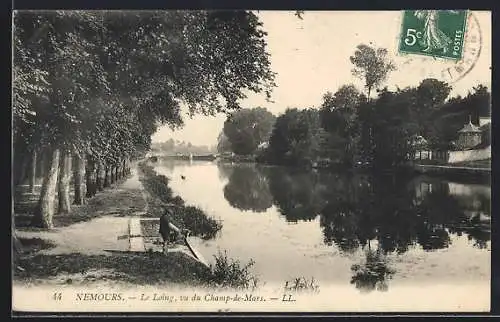 AK Nemours, Le Loing vu du Champ-de-Mars