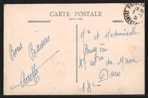 AK Rozoy-en-Brie, Rue de Gironde avec boutiques et architecture traditionnelle