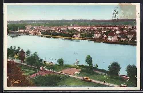 AK By-Thomery /S.-et-M., Vallée de la Seine avec vue sur le village et la rivière
