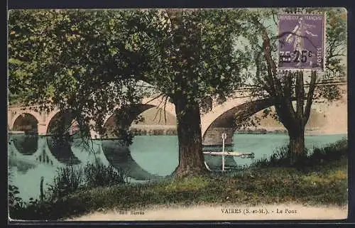 AK Vaires /S.-et-M., Le Pont et sa Réflexion sur l`Eau Calme