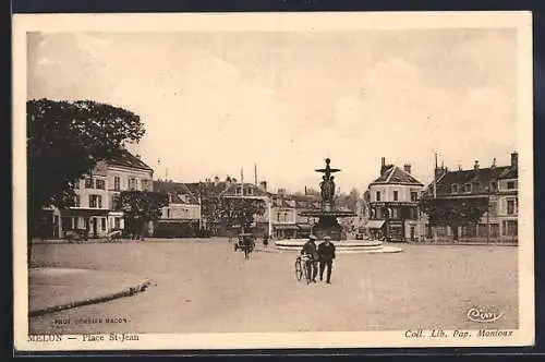 AK Melun, Place St-Jean avec fontaine et passants