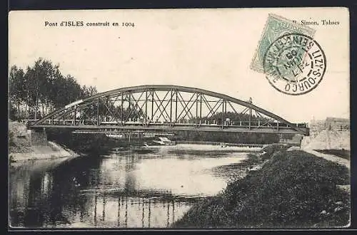 AK Isles, Pont construit en 1904 avec vue sur la rivière et les berges boisées