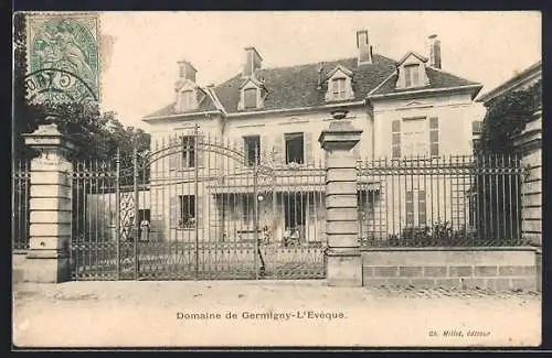 AK Germigny-l`Évêque, Domaine de Germigny-l`Évêque avec grille d`entrée élégante