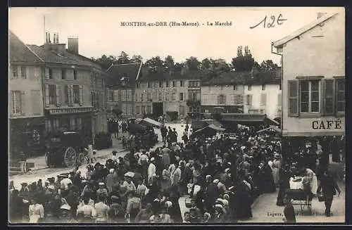 AK Montier-en-Der /Hte-Marne, Le Marché animé avec foule et étals de marché