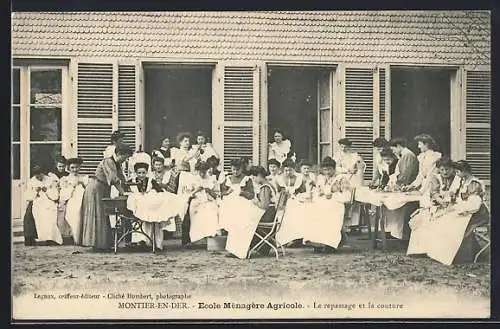 AK Montier-en-Der, École Ménagère Agricole, Le repassage et la couture
