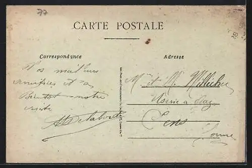AK Rozoy-en-Brie, Rue de Paris animée avec passants et boutiques