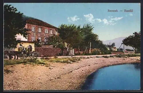 AK Baosic, Uferpartie mit Kutsche