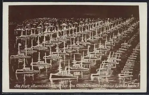 AK The fleet illuminated after the Great Coronation Review Spithead, Kriegsschiff