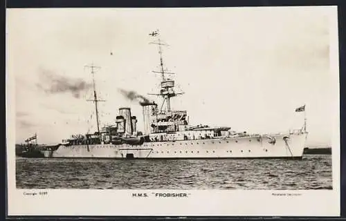 AK Kriegsschiff HMS Frobisher auf See