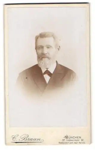 Fotografie C. Braun, München, Lindwurmstr. 37, Porträt eines älteren Mannes