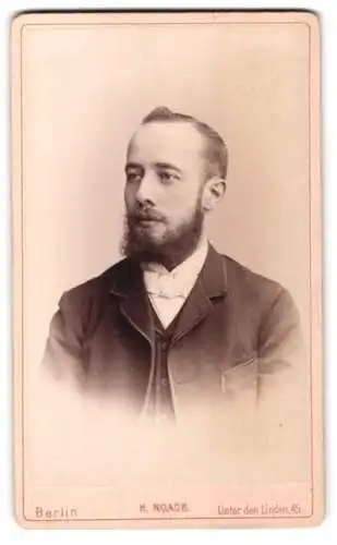 Fotografie H. Noack, Berlin, Unter den Linden 45, Porträt eines Mannes mit Bart