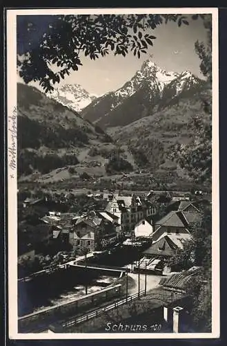 AK Schruns, Teilansicht mit Alpenpanorama