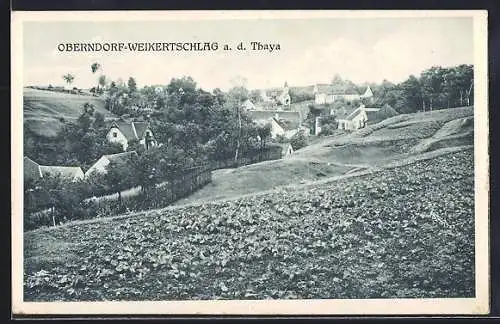 AK Oberndorf-Weikertschlag a. d. Thaya, Panorama mit Kirche