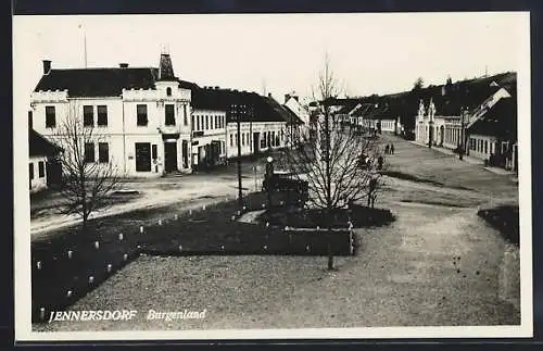AK Jennersdorf /Burgenland, Ortspartie mit Johann Raffel`s Gasthof