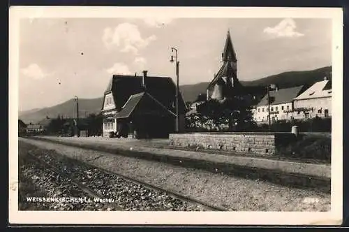AK Weissenkirchen i. d. Wachau, Der Bahnhof von den Gleisen aus