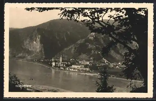 AK Dürnstein a. d. Donau, Ortsansicht mit Burg und Kirche