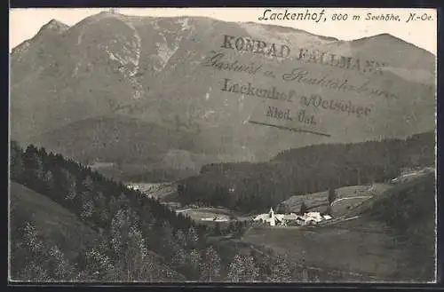AK Lackenhof /N.-Oe, Ortsansicht mit Kirche gegen die Berggipfel