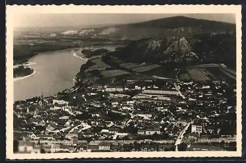 AK Hainburg, Ortsansicht mit Donau aus der Vogelschau