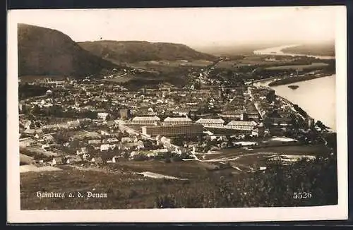 AK Hainburg a. d. Donau, Ortsansicht vom Berghang aus