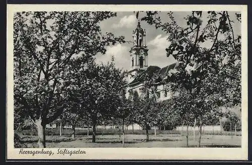 AK Herzogenburg, Stiftsgarten mit Kirche