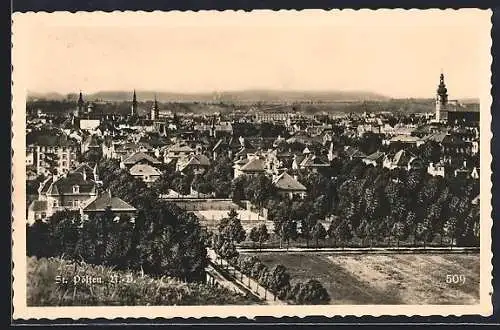 AK St. Pölten /N.-D., Totalansicht mit Strassenpartie