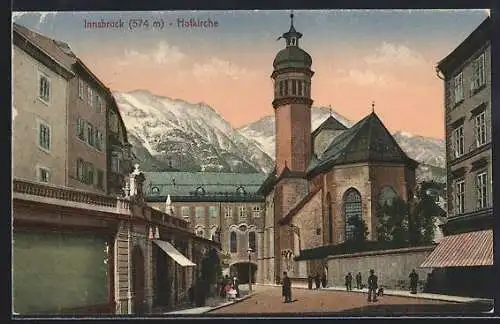 AK Innsbruck, Strassenpartie an der Hofkirche