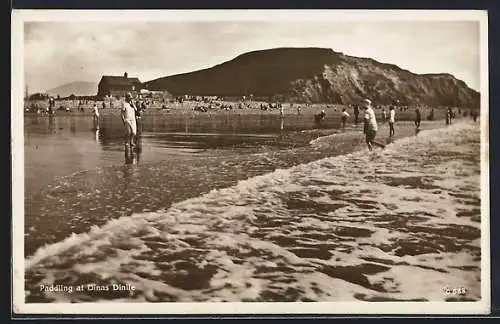 AK Dinas Dinlle, The Beach