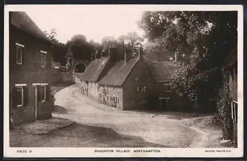 AK Boughton /Northampton, The Village