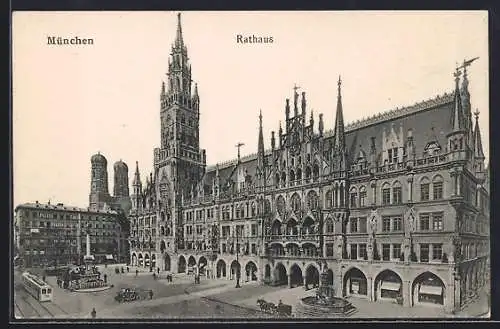 AK München, Marienplatz mit Rathaus und Mariensäule