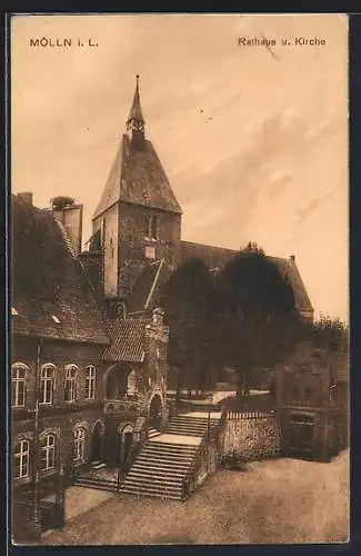 AK Mölln i. L., Treppenaufgang zum Rathaus vor der Kirche