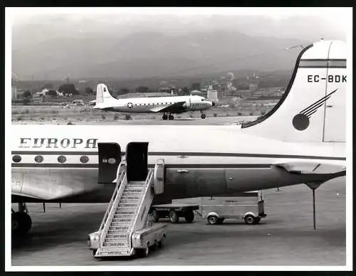 Fotografie Flughafen Palma / Mallorca, Flugzeug Douglas DC-4 der Europa Airline EC-BDK