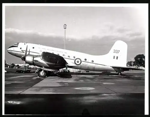 Fotografie Flugzeug Handley Page Hastings C1 der RAF, Kennung WJ337