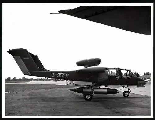 Fotografie Flugzeug Rockwell OV-10 Bronco Zielschleppflugzeug D-9558, Schiessplatzstaffel in Lübeck-Blankensee