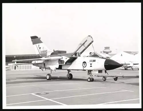 Fotografie Flugzeug Panavia Tornado Prototyp D-9592 in Erprobung