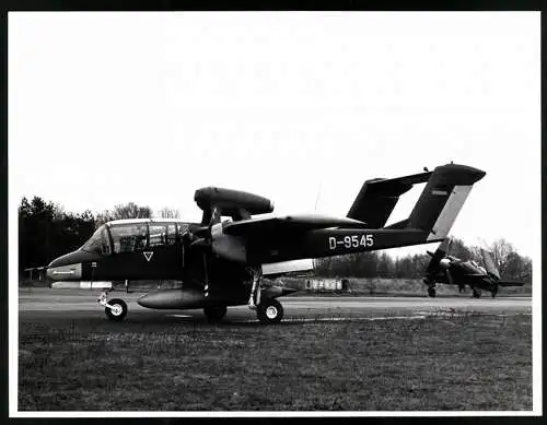 Fotografie Flugzeug Rockwell OV-10 Bronco Zielschleppflugzeug Kennung D-9545, Schiessplatzstaffel in Lübeck-Blankensee