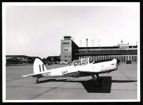 Fotografie Flughafen Berlin-Tempelhof, Flugzeug Chipmunk T10 Kennung WZ862