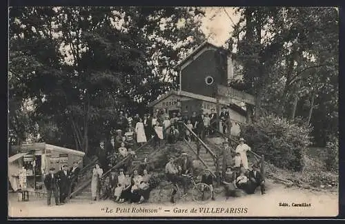 AK Villeparisis, Le Petit Robinson, Groupe devant la gare
