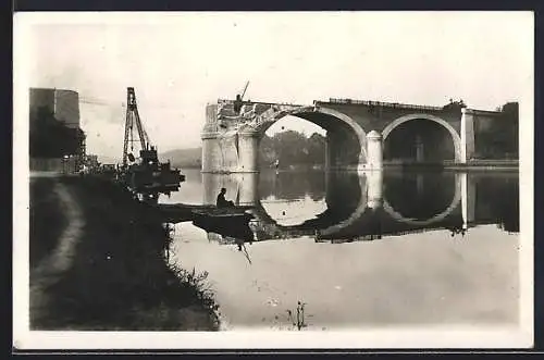 AK Melun /S.-et-M., Le Pont du Mée en construction, juin 1940