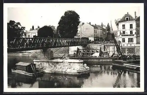AK Melun /S.-et-M., Passerelle du Pont de fer