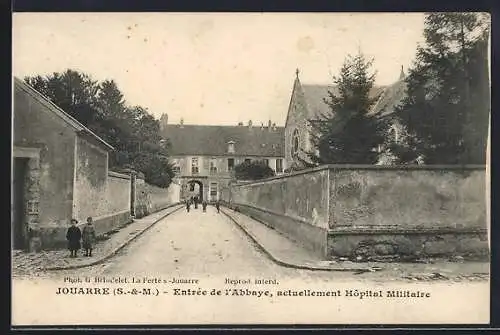 AK Jouarre /S.-&-M., Entrée de l`Abbaye, actuellement Hôpital Militaire