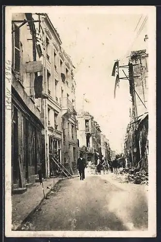 AK Melun /S.-et-M., Rue de France après les destructions d`août 1944
