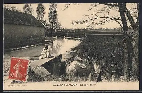 AK Montigny-Lencoup, L`Étang de Scoy avec une femme assise près de l`eau