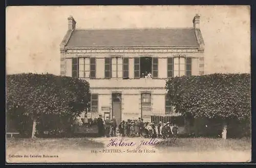 AK Perthes, Sortie de l`École