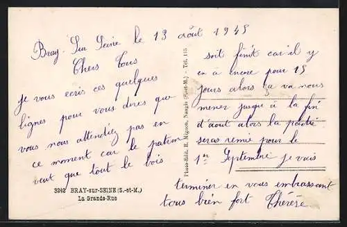 AK Bray-sur-Seine /S.-et-L., La Grande-Rue animée avec café et passants