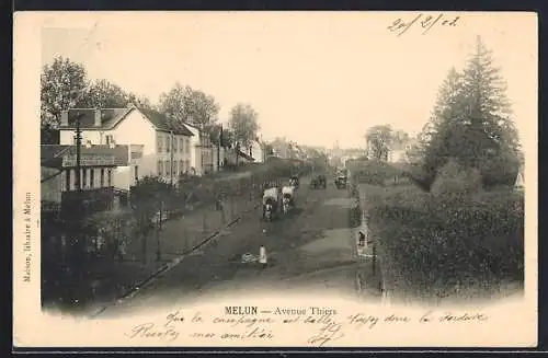 AK Melun, Avenue Thiers avec voitures à cheval