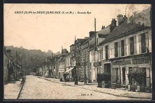 AK Saint-Jean-les-Deux-Jumeaux /S.-et-M., Grande Rue et bâtiments historiques