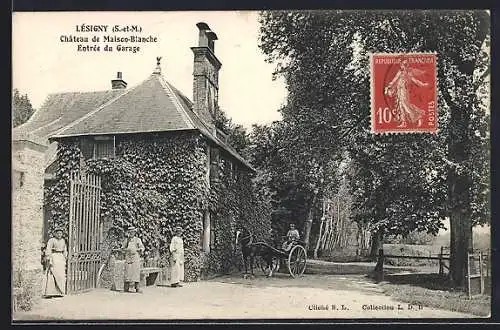 AK Lésigny /S.-et-M., Château de Maison-Blanche, Entrée du Garage