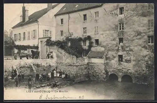 AK Lizy-sur-Ourcq, Le Moulin avec des habitants au bord de l`eau